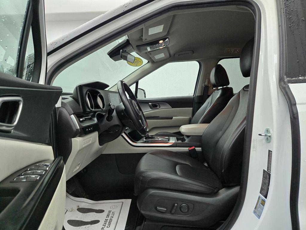 used 2023 Kia Carnival car, priced at $24,496