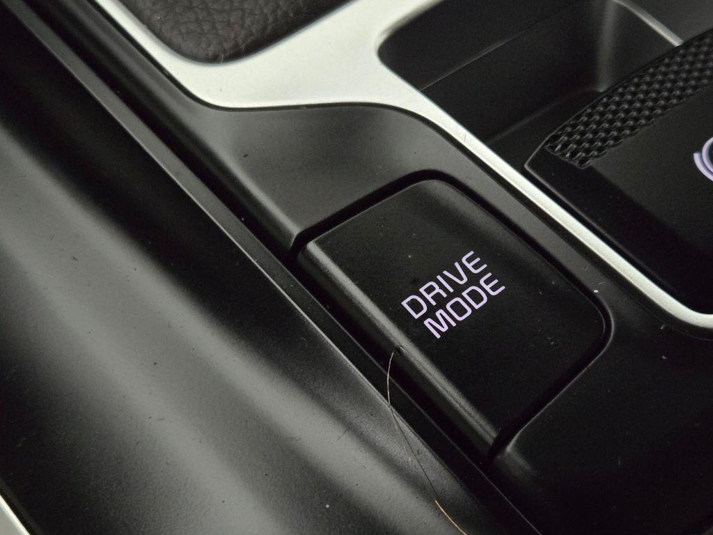 used 2023 Kia Carnival car, priced at $24,496