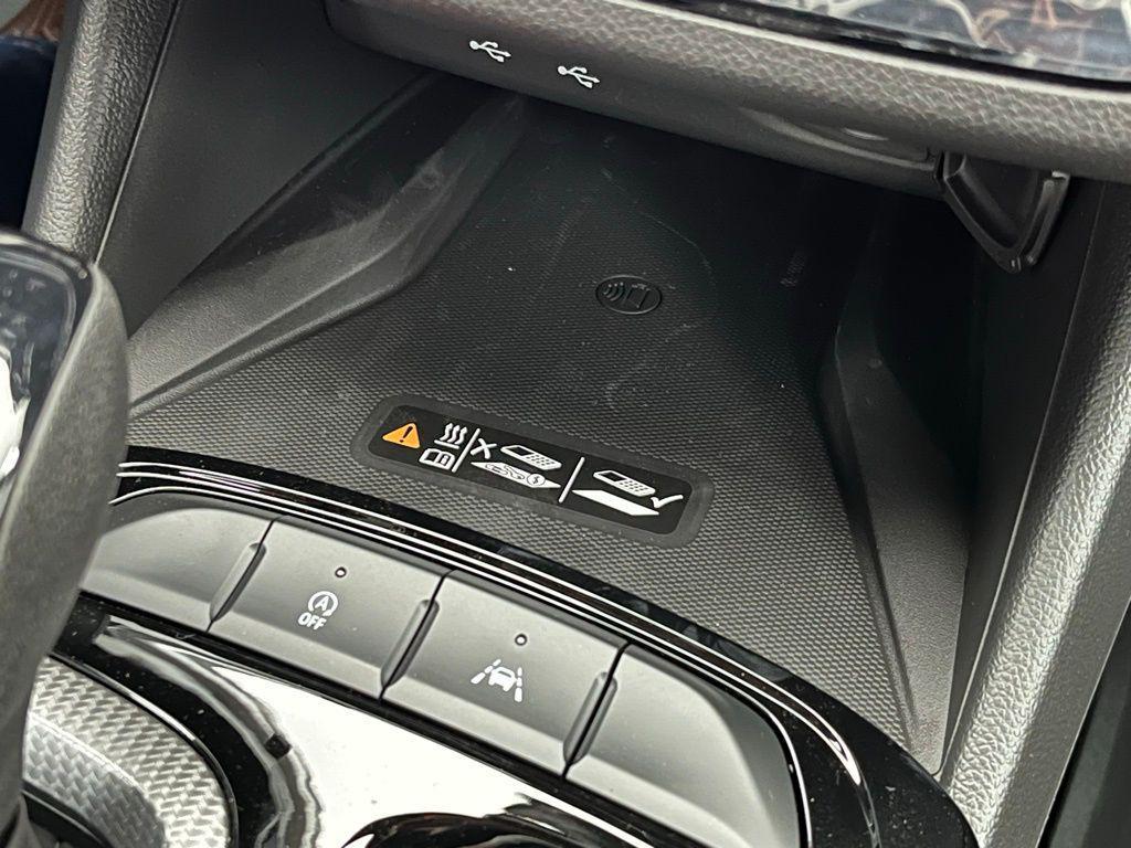 new 2025 Buick Envista car, priced at $29,000