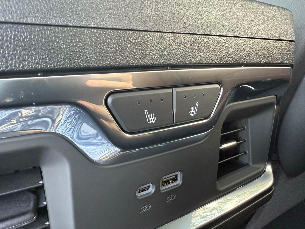 new 2025 GMC Sierra 2500 car, priced at $91,000