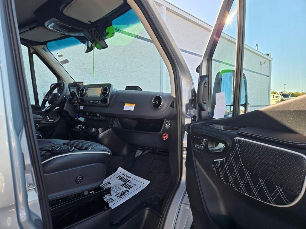 new 2026 Mercedes-Benz Sprinter 2500 car, priced at $192,676