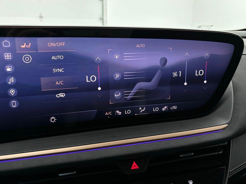 new 2025 Buick Envision car, priced at $42,428