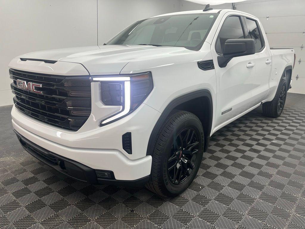 used 2023 GMC Sierra 1500 car, priced at $39,768