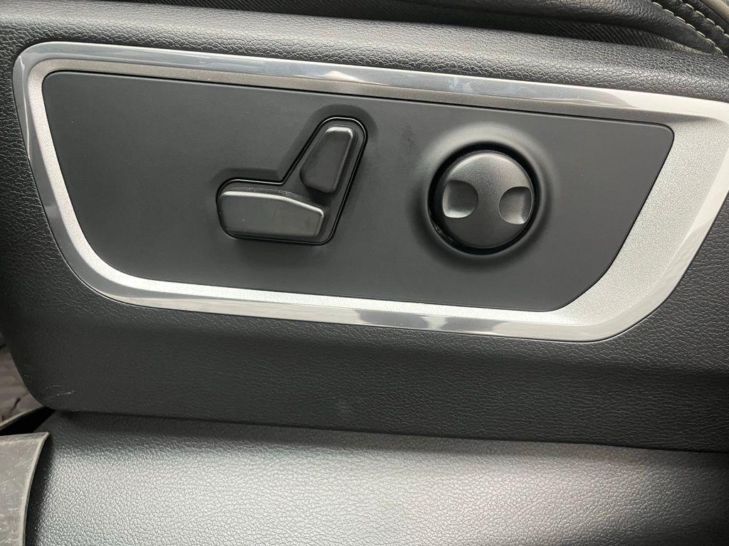 used 2022 Ram 1500 car, priced at $40,687