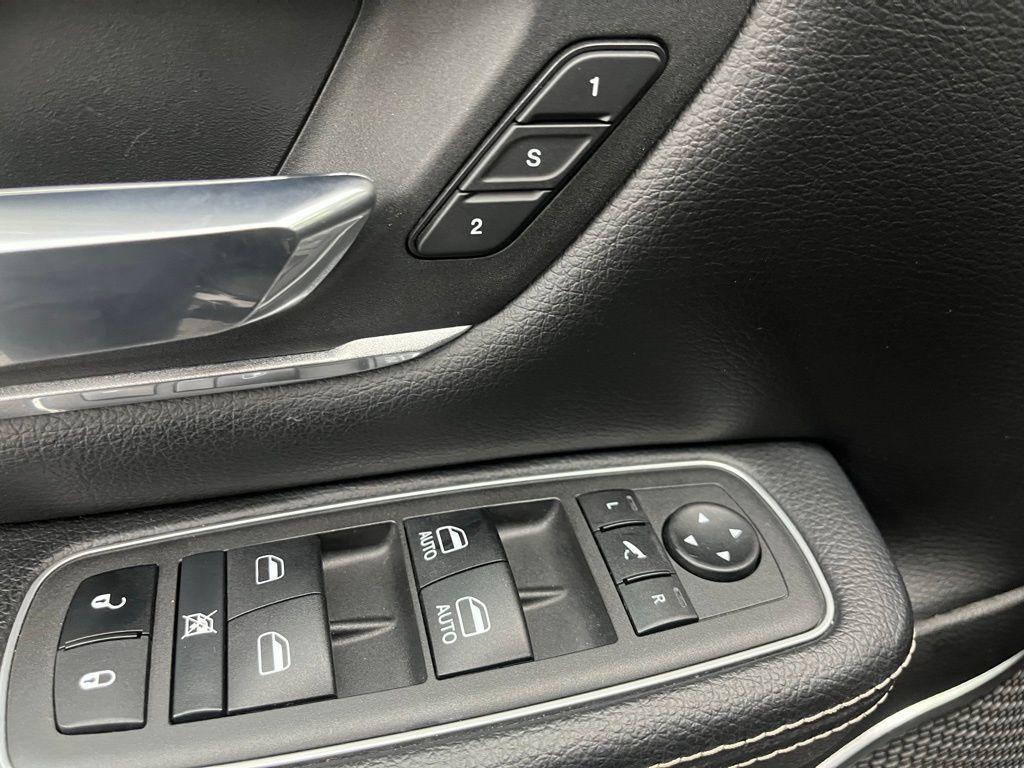 used 2022 Ram 1500 car, priced at $40,687