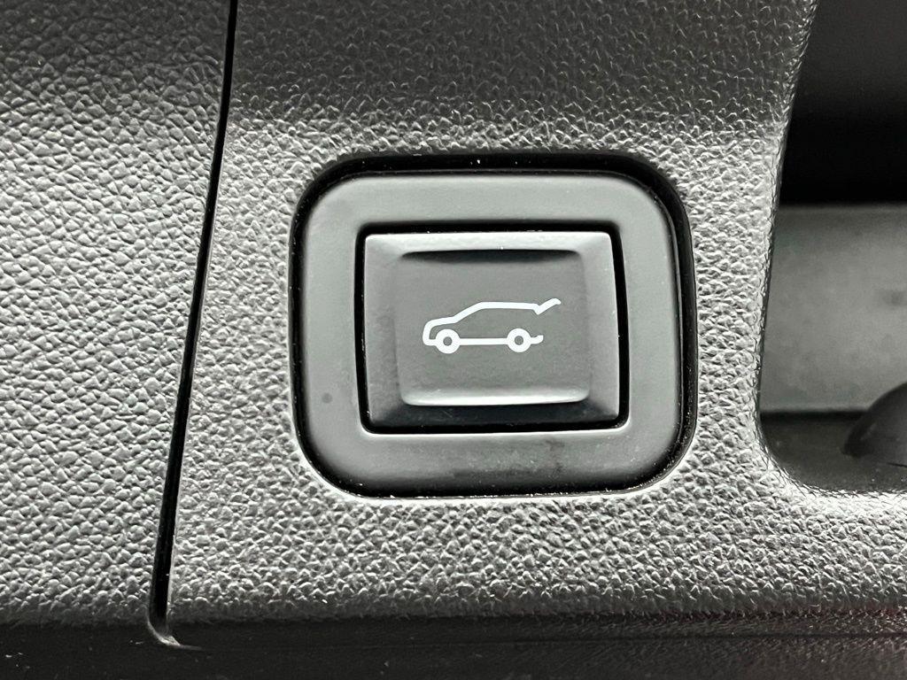 used 2023 GMC Acadia car, priced at $33,846