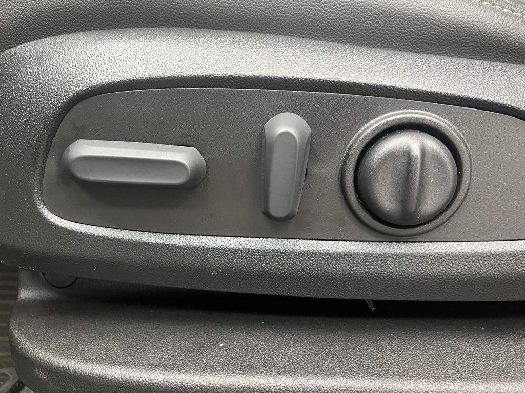 used 2023 Chevrolet Traverse car, priced at $31,500