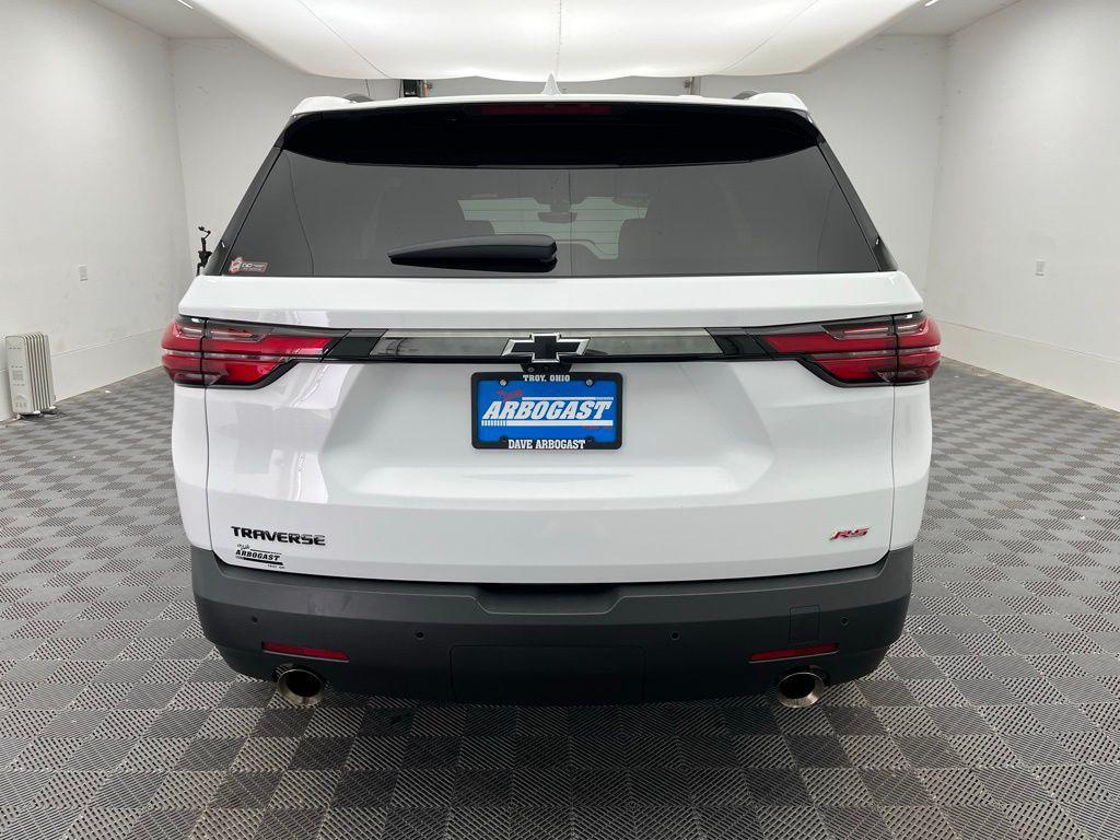 used 2022 Chevrolet Traverse car, priced at $28,257