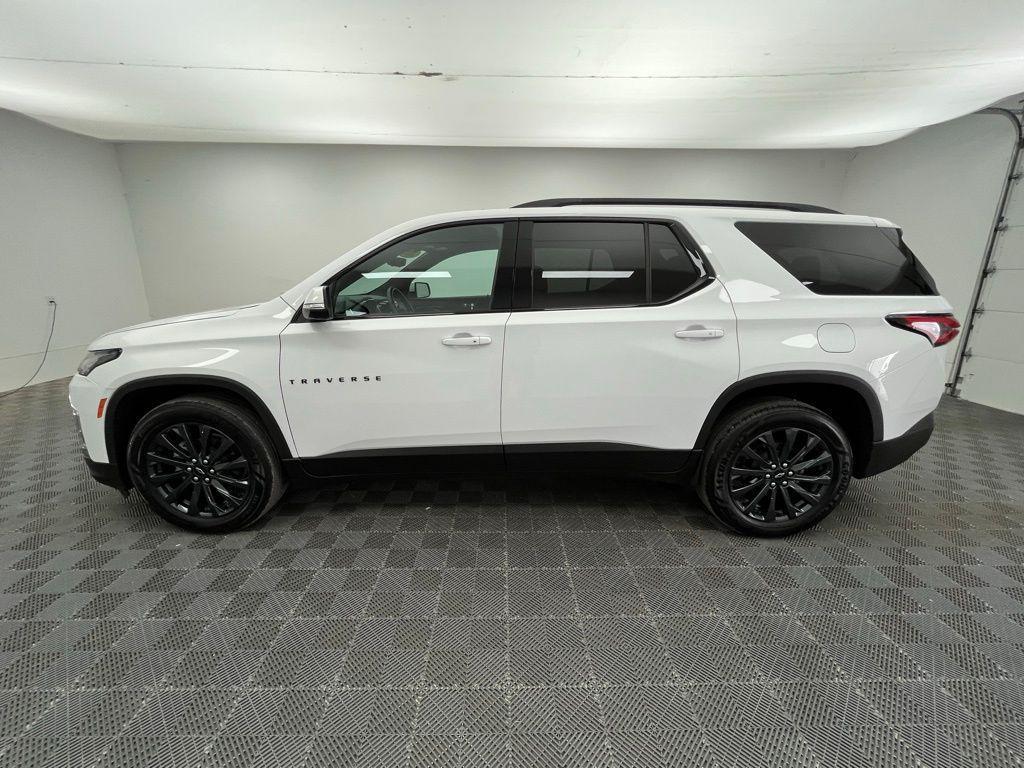 used 2022 Chevrolet Traverse car, priced at $28,257