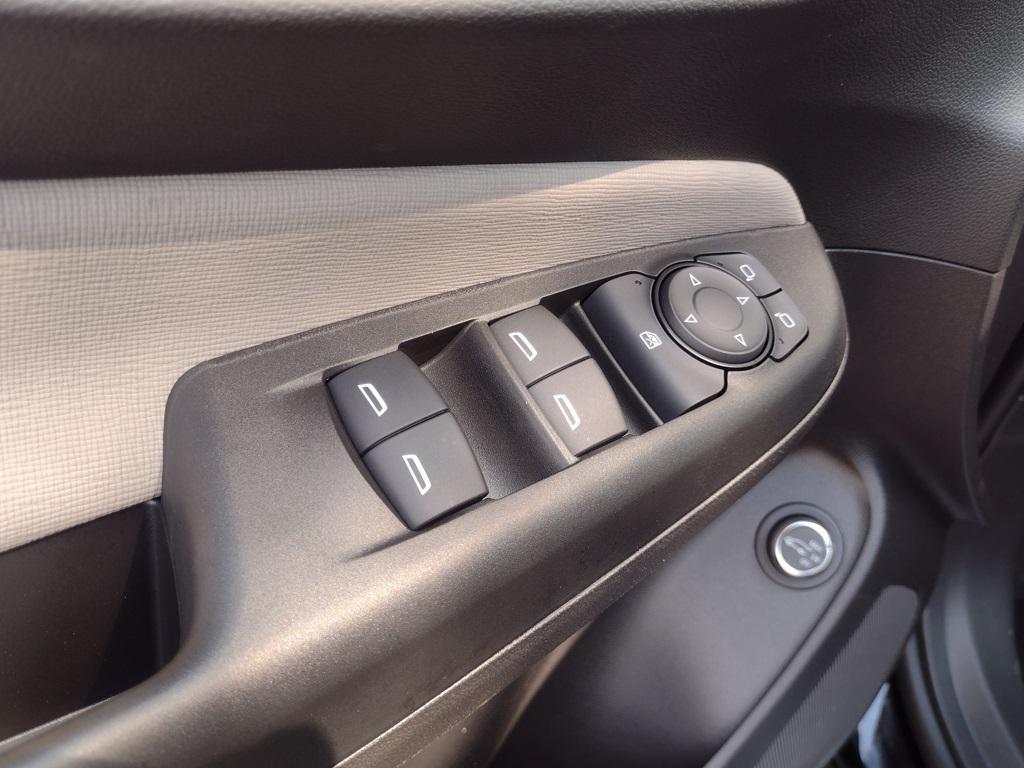 new 2025 Buick Envista car, priced at $31,835
