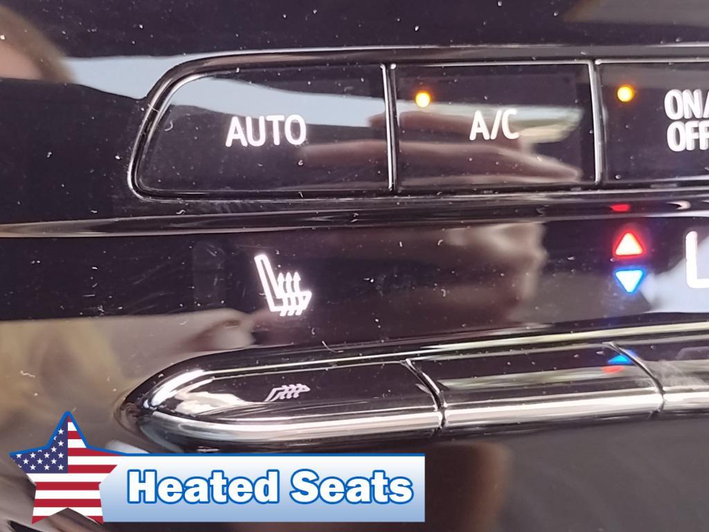 new 2025 Buick Envista car, priced at $31,835