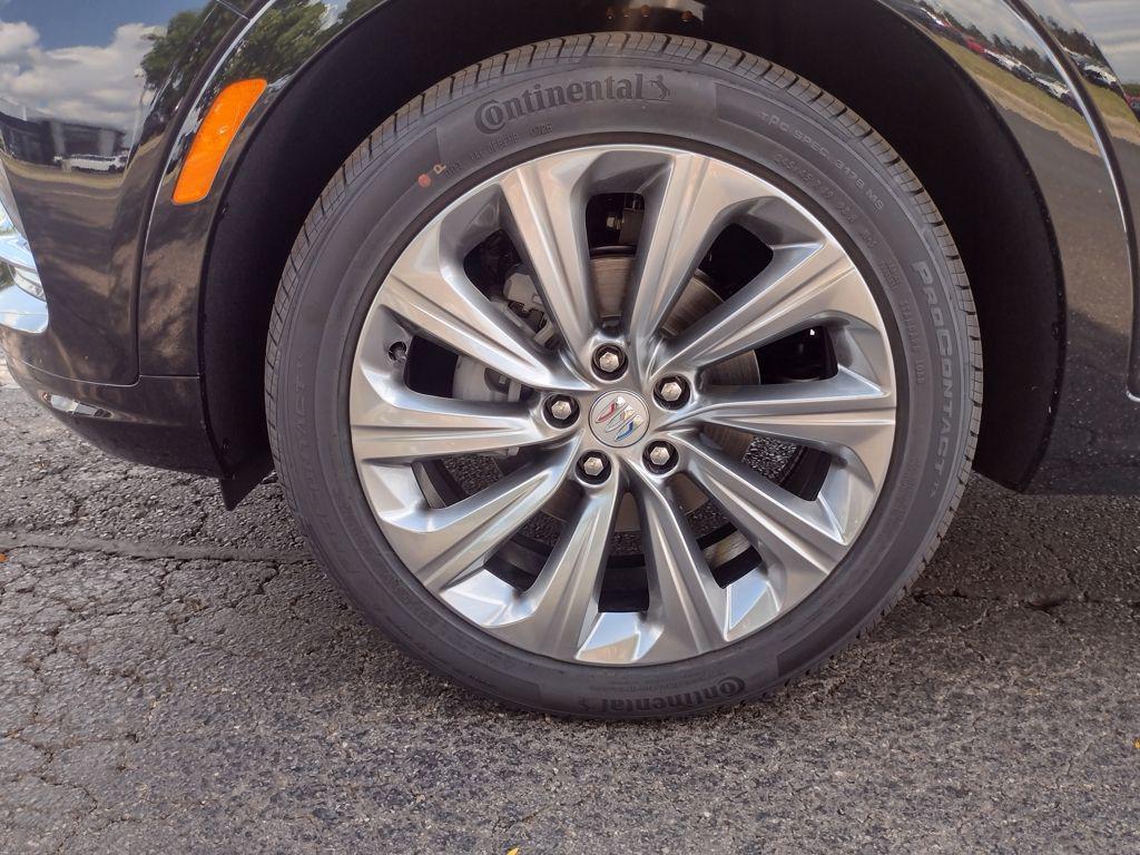 new 2025 Buick Envista car, priced at $31,000