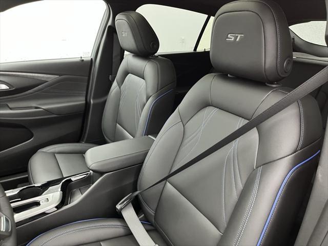 new 2025 Buick Envista car, priced at $30,070