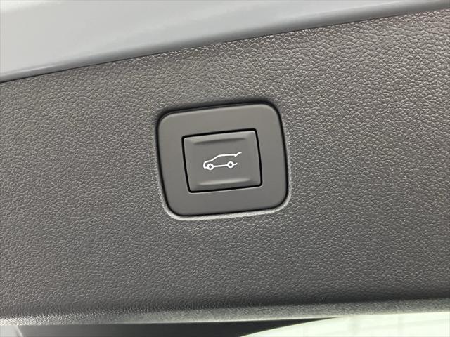 new 2025 Buick Envista car, priced at $30,070