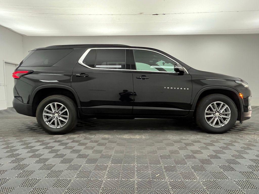 used 2023 Chevrolet Traverse car, priced at $31,498