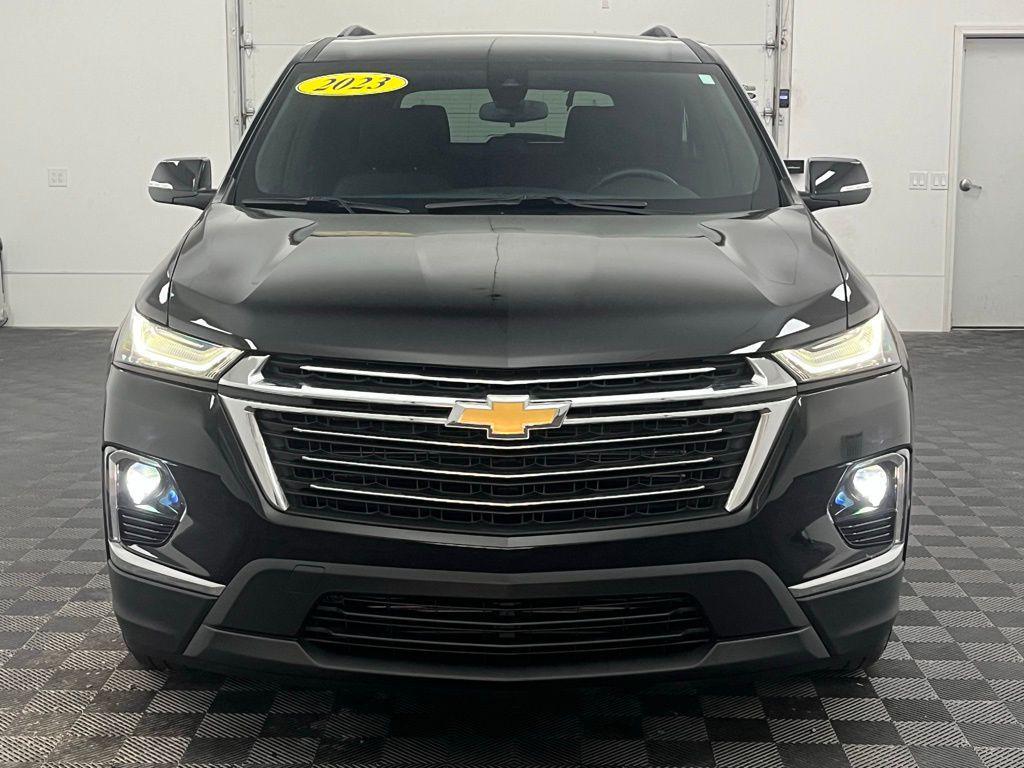 used 2023 Chevrolet Traverse car, priced at $31,498