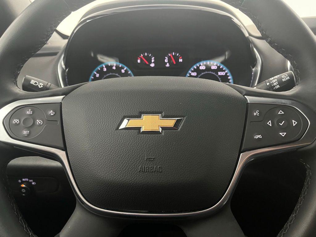 used 2023 Chevrolet Traverse car, priced at $31,498