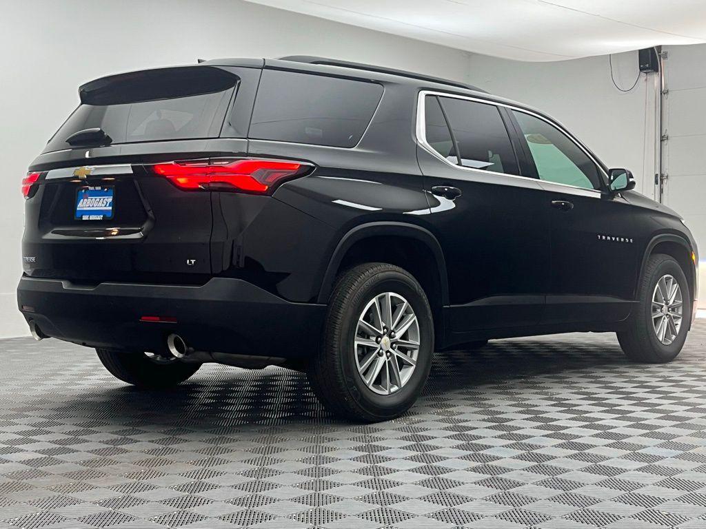 used 2023 Chevrolet Traverse car, priced at $31,498