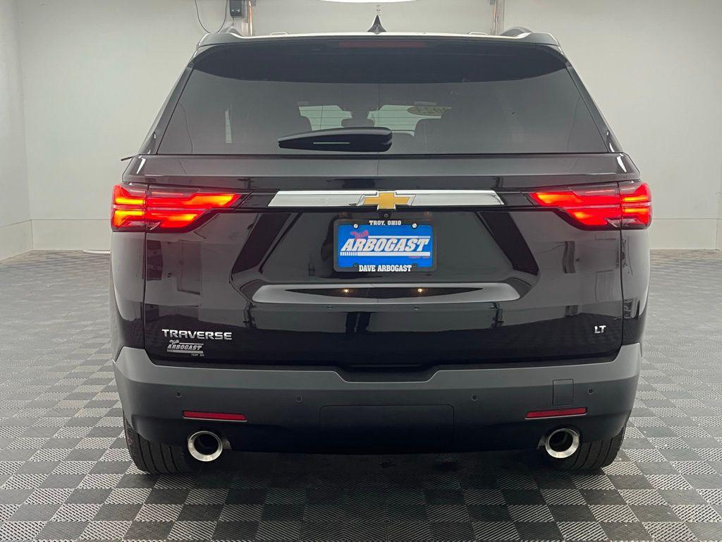 used 2023 Chevrolet Traverse car, priced at $31,498