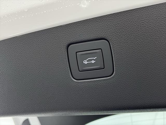 new 2025 Buick Envista car, priced at $27,630
