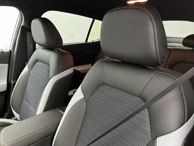 new 2025 Buick Envista car, priced at $27,630