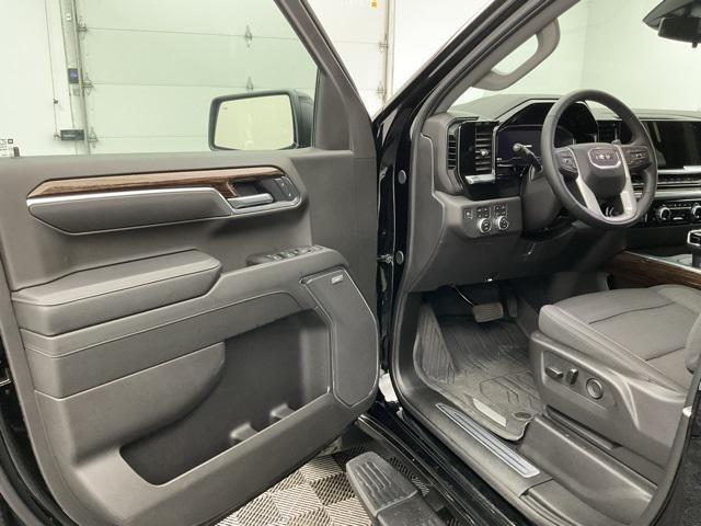 new 2025 GMC Sierra 1500 car, priced at $57,997