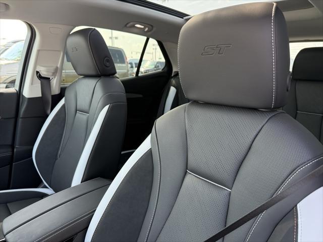 new 2025 Buick Envision car, priced at $42,860