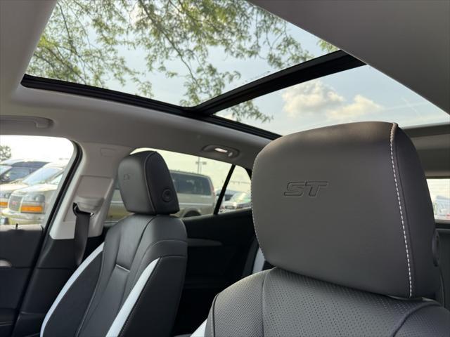 new 2025 Buick Envision car, priced at $42,860