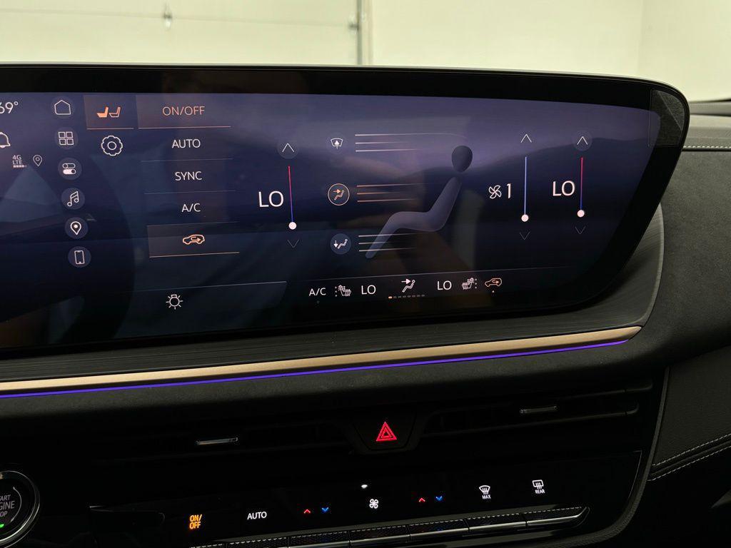 new 2025 Buick Envision car, priced at $43,878