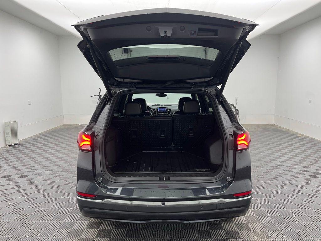 used 2022 Chevrolet Equinox car, priced at $22,248