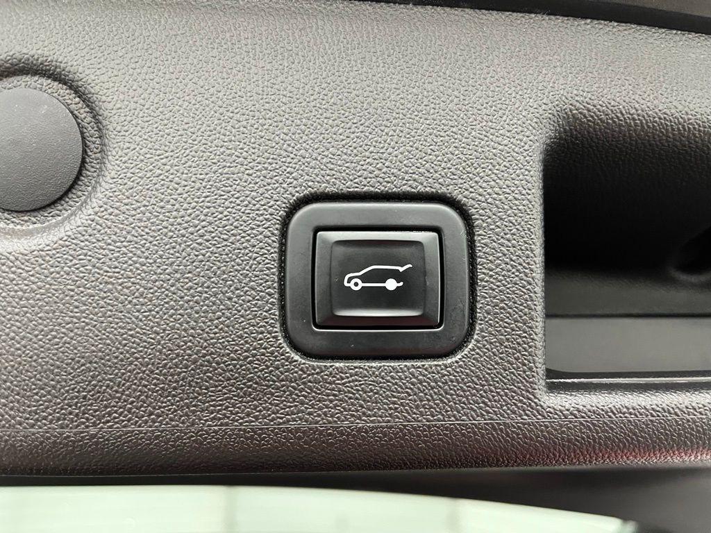 used 2022 Chevrolet Equinox car, priced at $22,248