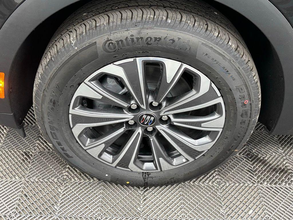 new 2025 Buick Envision car, priced at $38,000