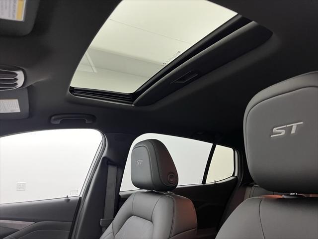 new 2025 Buick Envista car, priced at $29,825