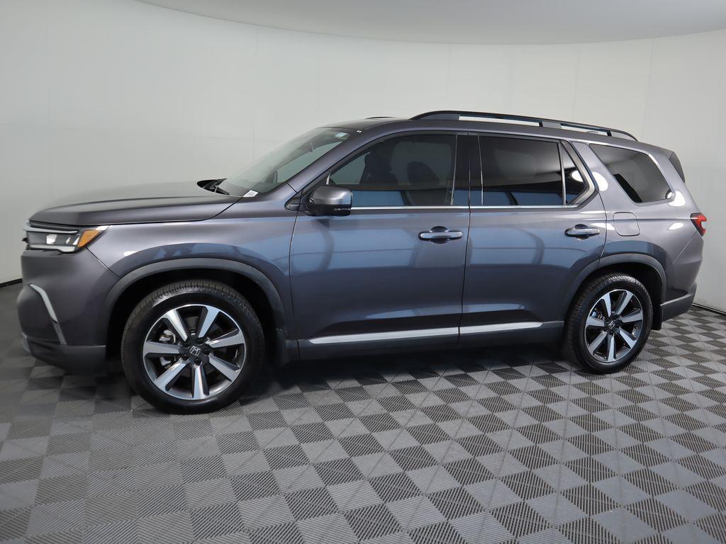 used 2023 Honda Pilot car, priced at $37,999
