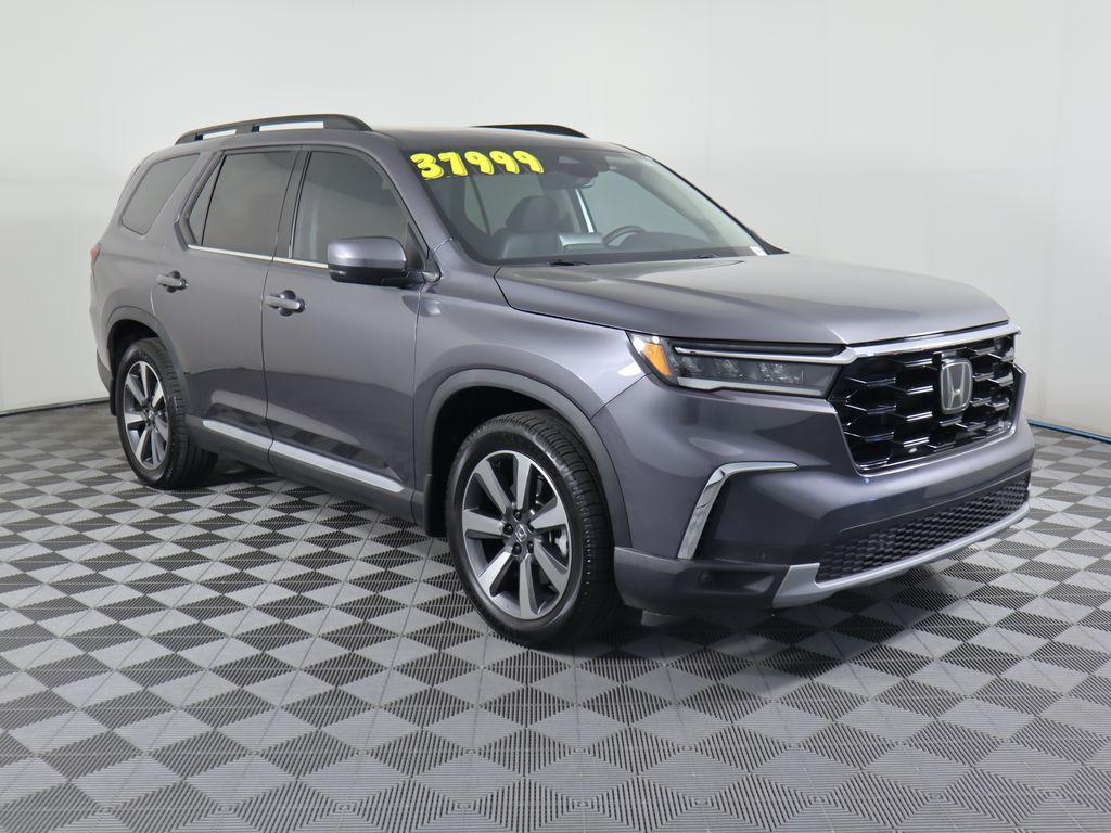 used 2023 Honda Pilot car, priced at $37,999