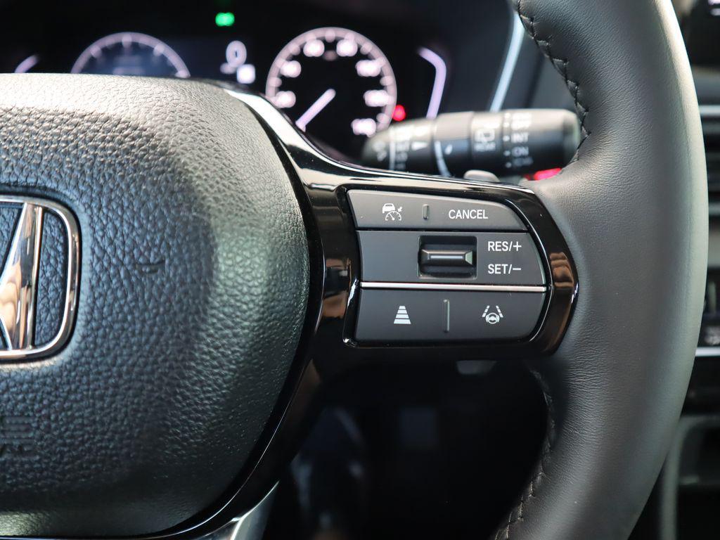 used 2023 Honda Pilot car, priced at $37,999