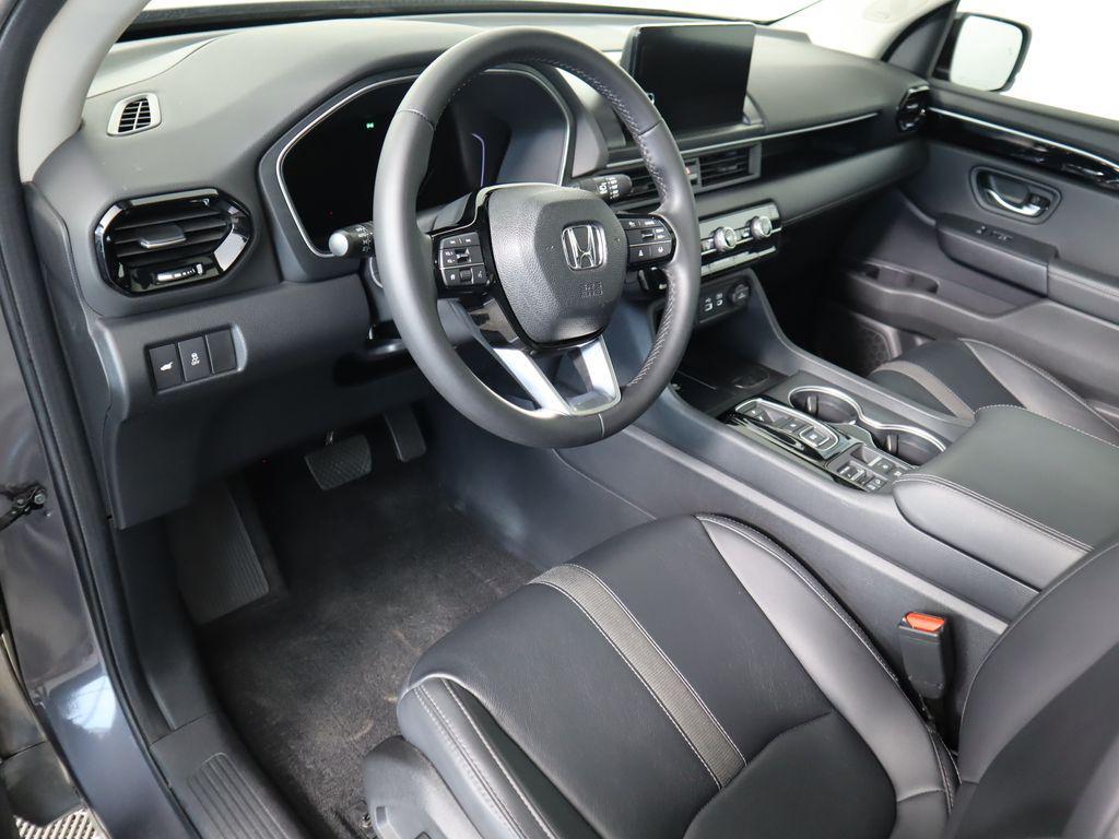 used 2023 Honda Pilot car, priced at $37,999