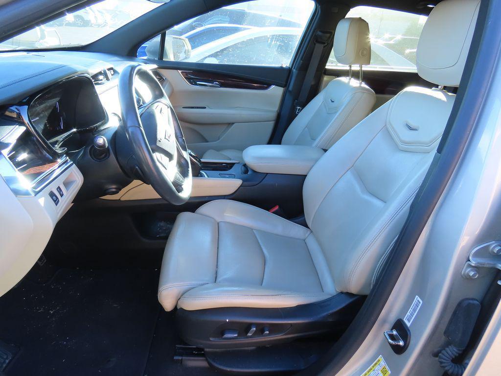 used 2017 Cadillac XT5 car, priced at $13,599