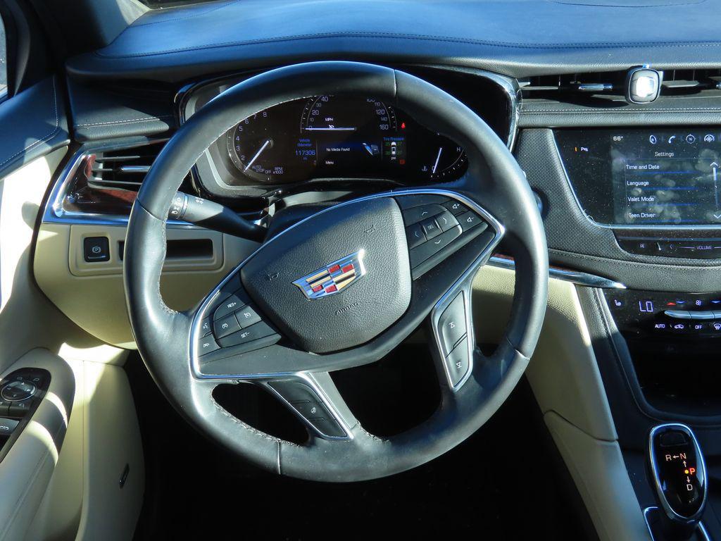 used 2017 Cadillac XT5 car, priced at $13,599