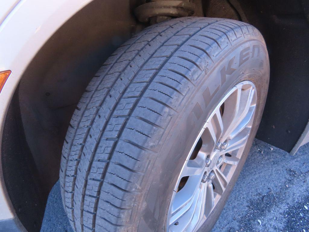 used 2017 Cadillac XT5 car, priced at $13,599