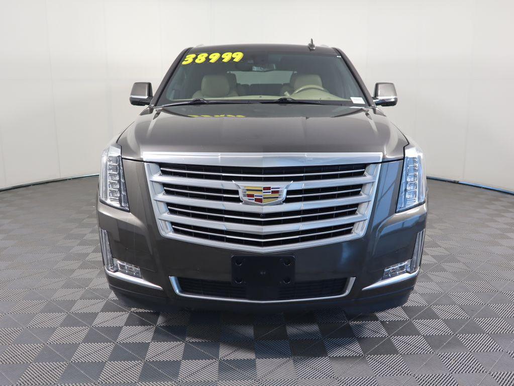 used 2020 Cadillac Escalade car, priced at $38,999