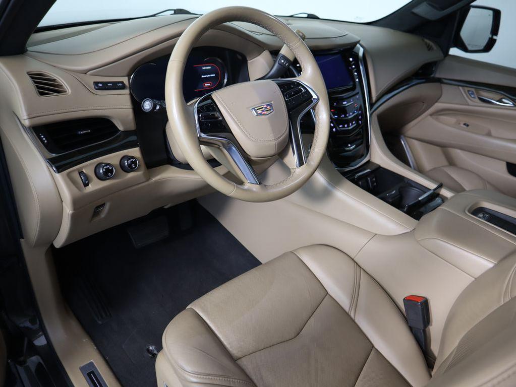 used 2020 Cadillac Escalade car, priced at $38,999