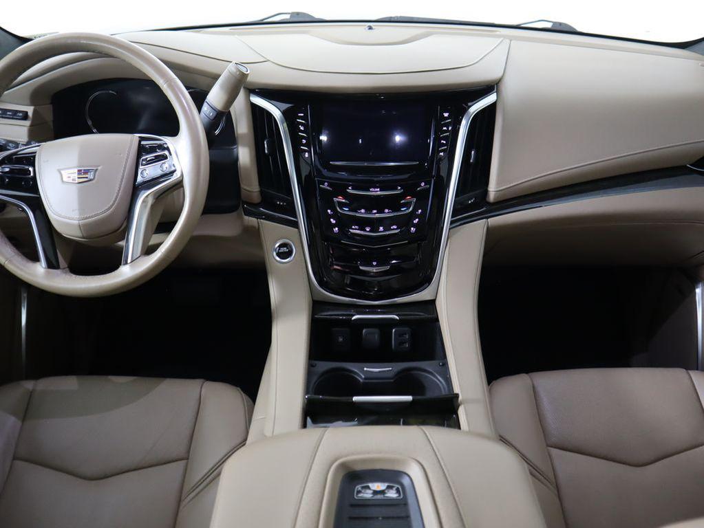 used 2020 Cadillac Escalade car, priced at $38,999