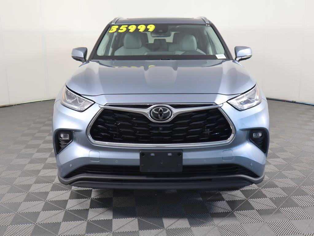 used 2021 Toyota Highlander car, priced at $35,999
