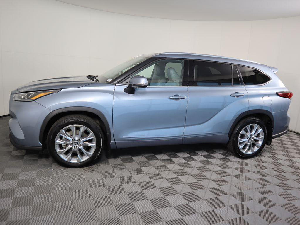 used 2021 Toyota Highlander car, priced at $35,999
