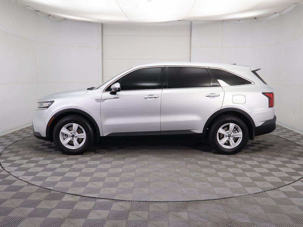 used 2022 Kia Sorento car, priced at $22,998