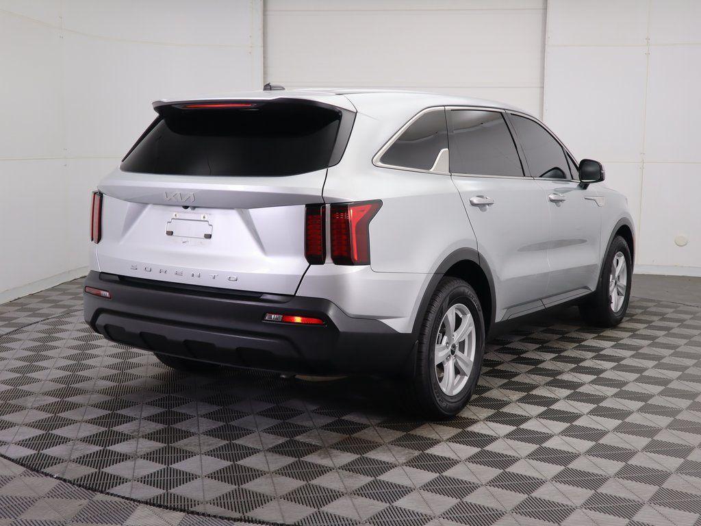 used 2022 Kia Sorento car, priced at $22,998