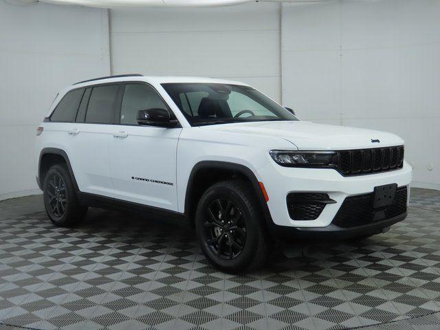 used 2024 Jeep Grand Cherokee car, priced at $30,998