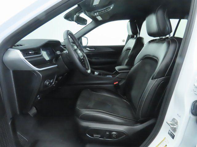 used 2024 Jeep Grand Cherokee car, priced at $30,998