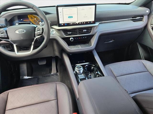 new 2025 Ford Explorer car, priced at $51,906